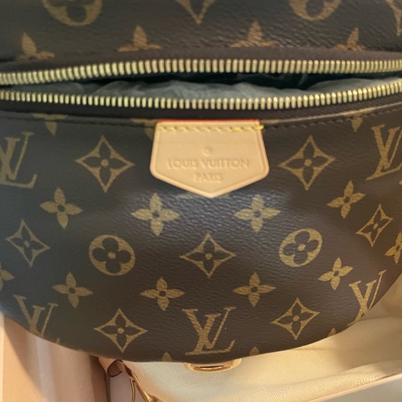 Meet your Posher, Jules Luxe - Picture 5 of 9